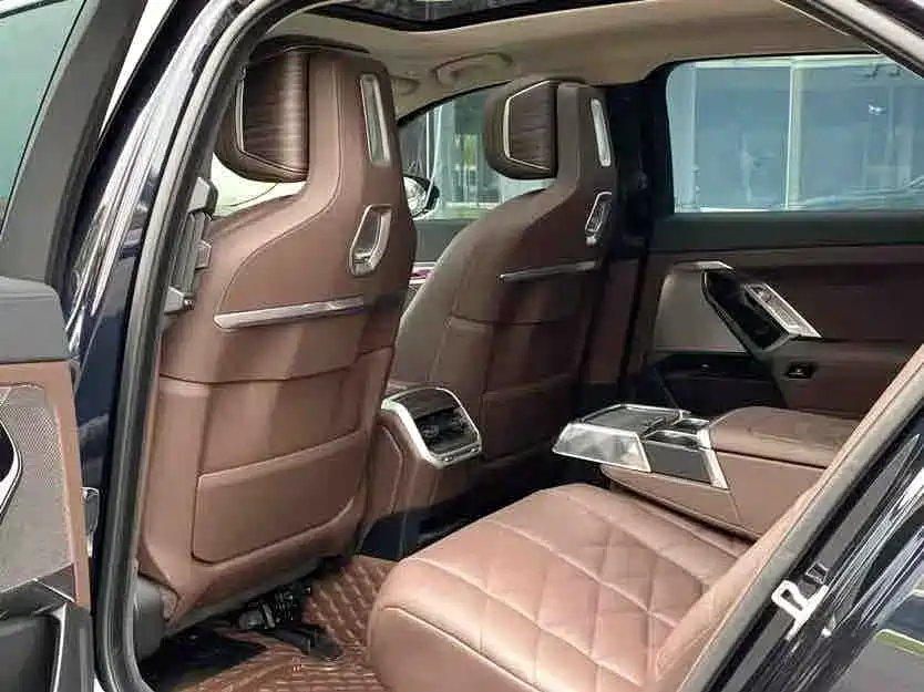 BMW 7 Series — миниатюра 3