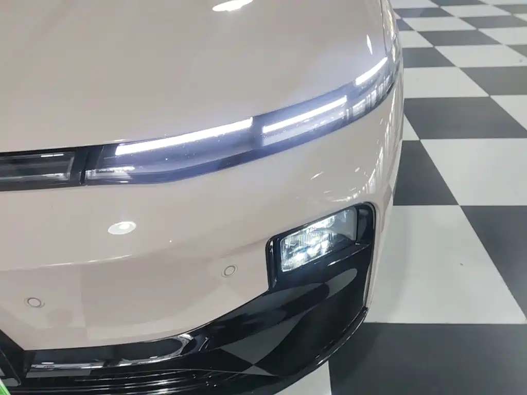 Leapmotor Leapmotor B01 — миниатюра 24