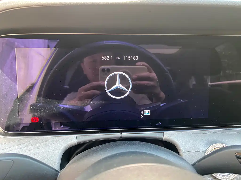 Mercedes-Benz E-Class — миниатюра 17