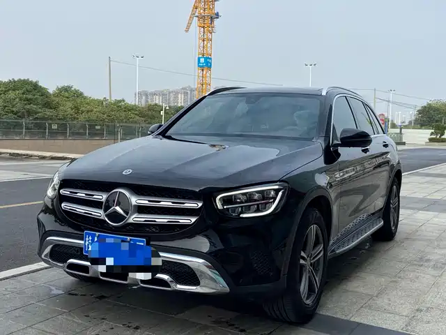 MERCEDES-BENZ GLC