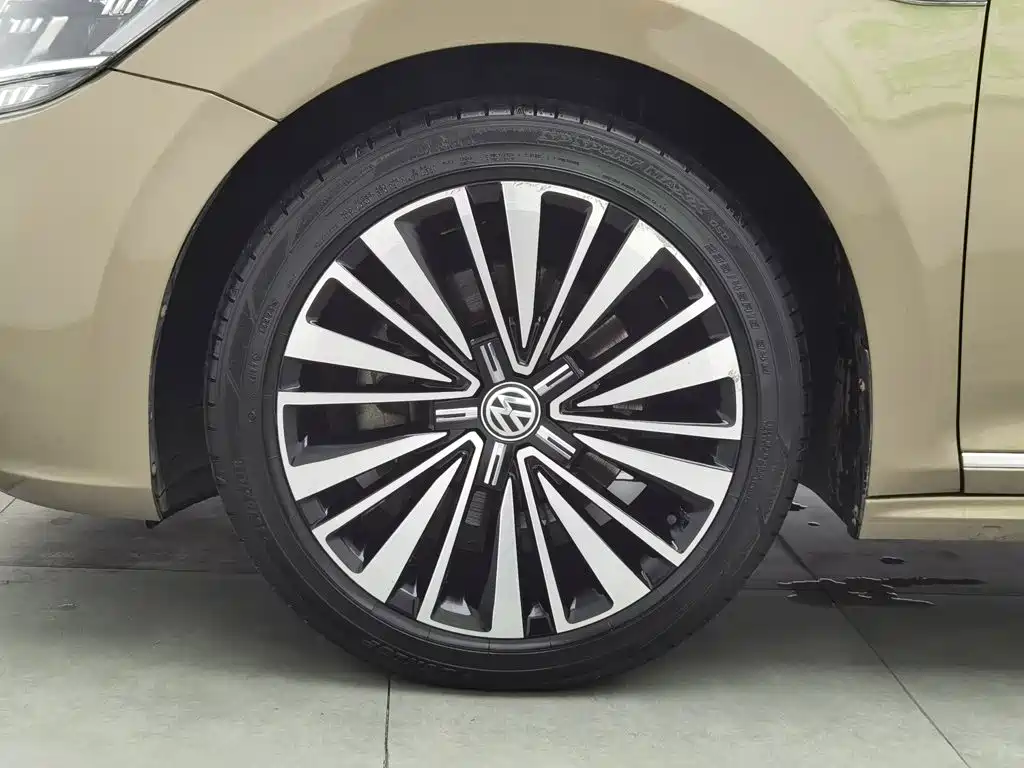 Volkswagen Passat — миниатюра 17
