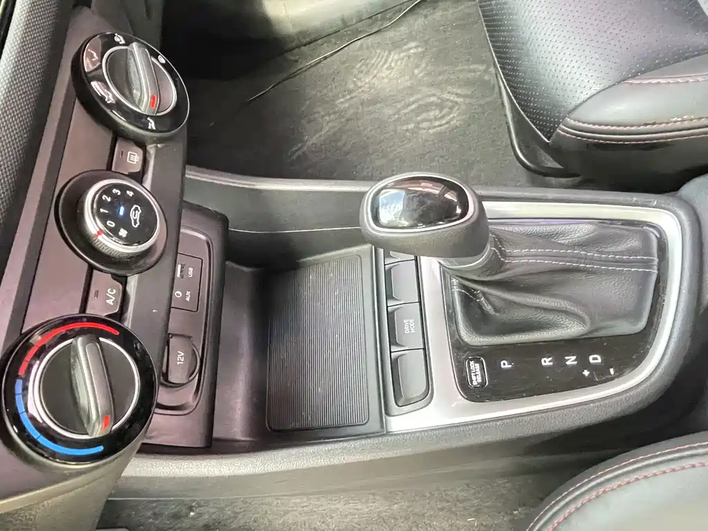 Hyundai Elantra — миниатюра 20