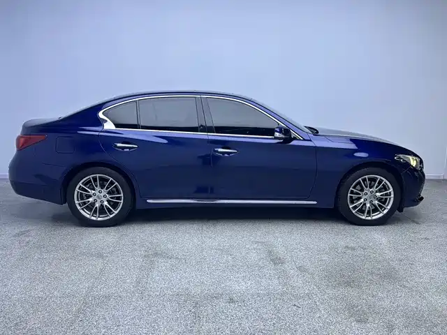 INFINITI Q50L