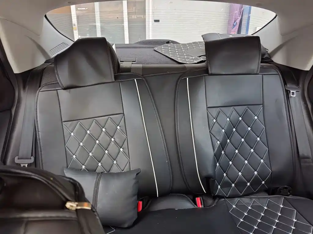 Hyundai Elantra — миниатюра 10