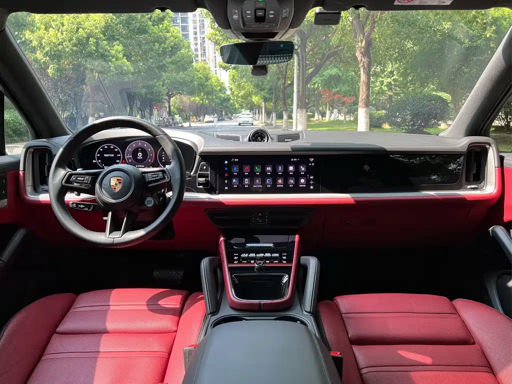 Porsche Cayenne — миниатюра 12
