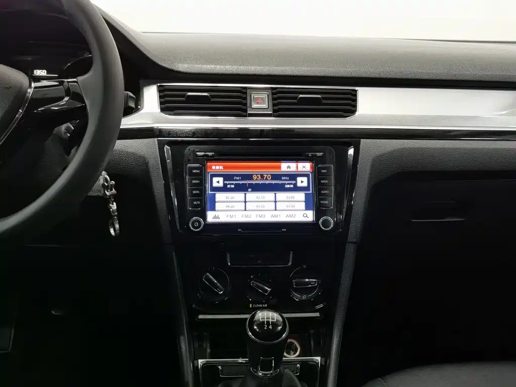 Volkswagen Bora — миниатюра 12