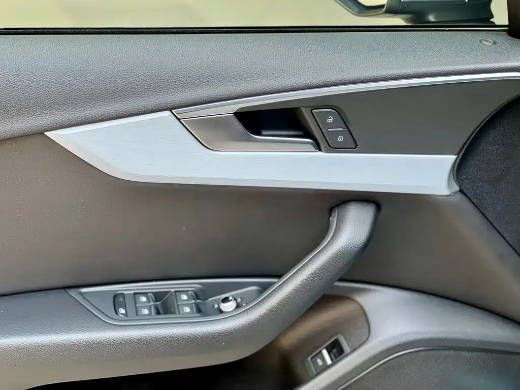Audi A4L 2022 40 TFSI Fashion