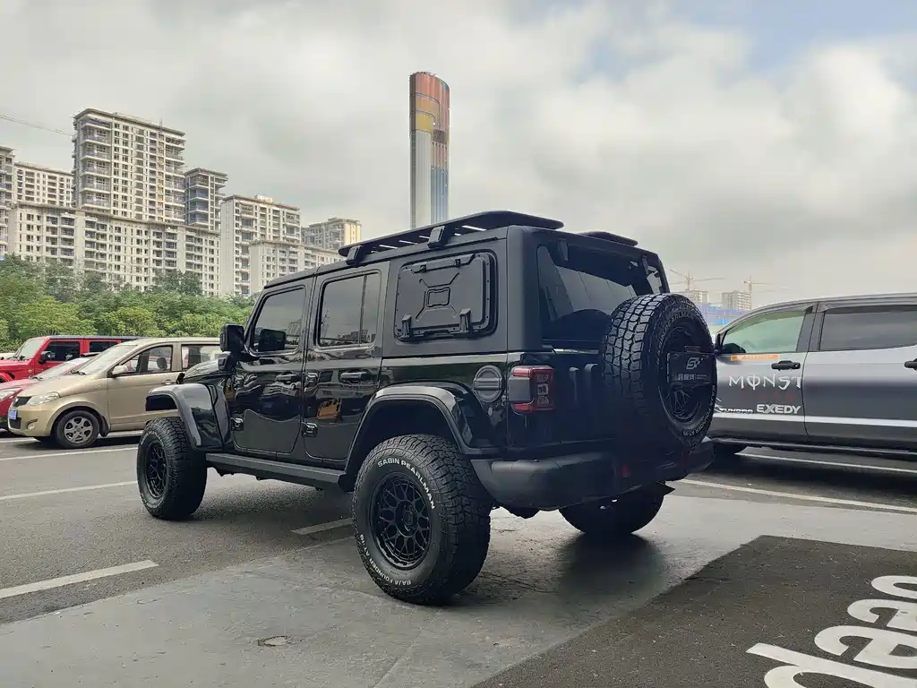 Jeep Wrangler PHEV — миниатюра 14
