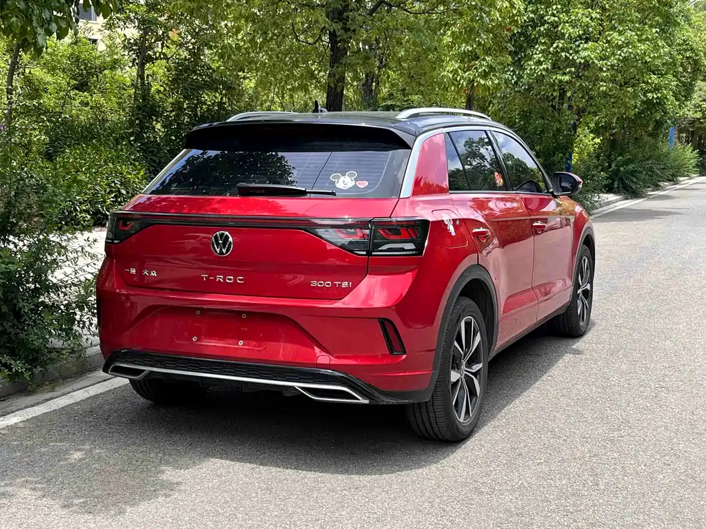 Volkswagen T-Roc 2023 300TSI DSG