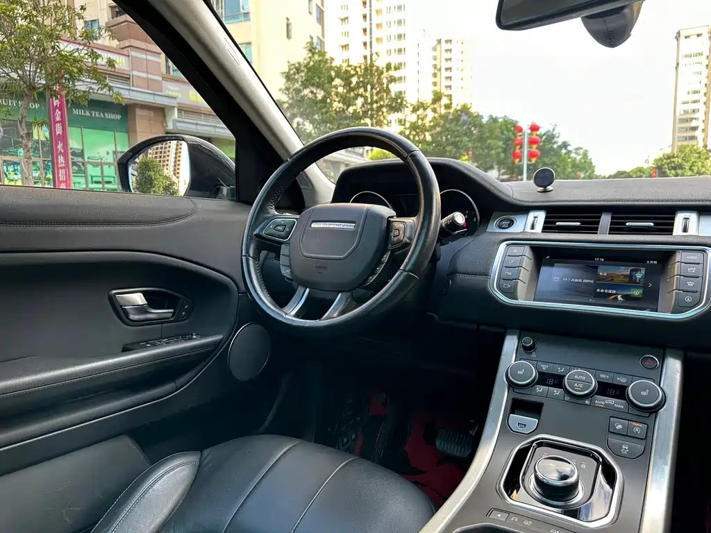 Land Rover Evoque — миниатюра 23