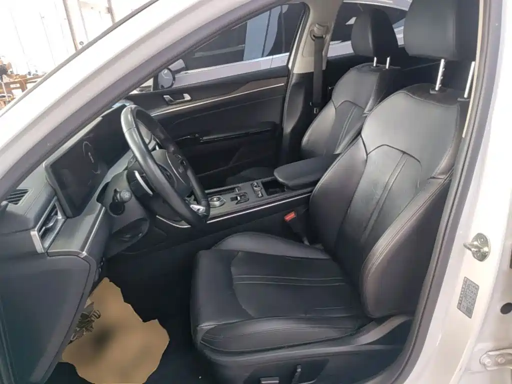 Kia K5 — миниатюра 15