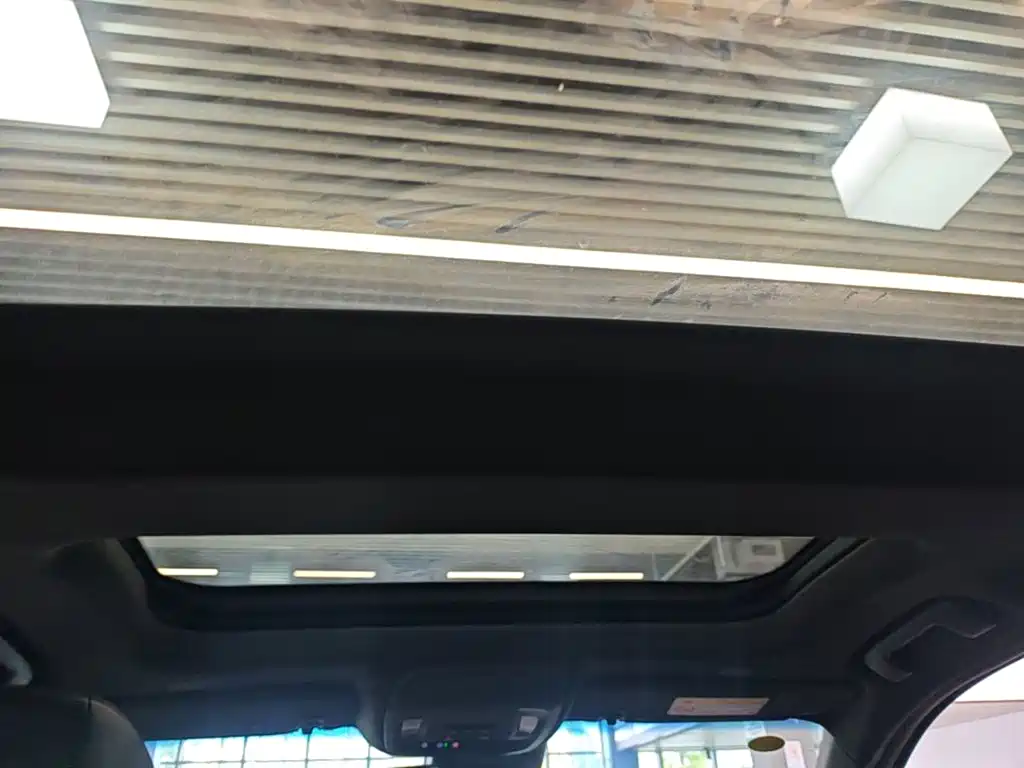 Cadillac CT5 — миниатюра 18
