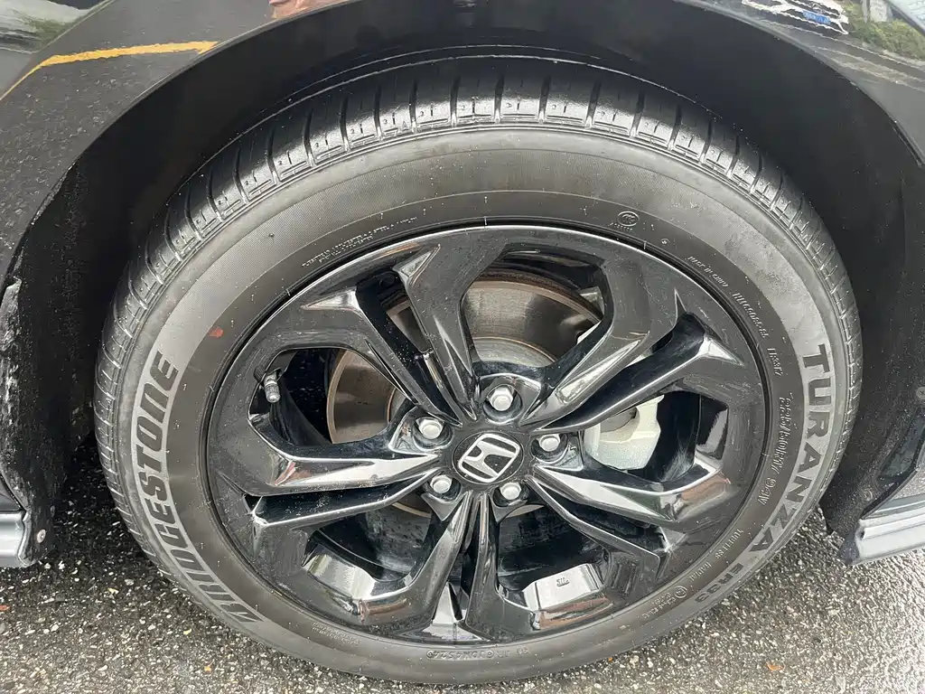 Honda Accord — миниатюра 12