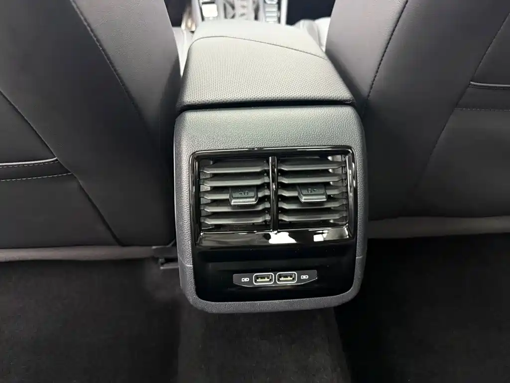 Volkswagen Sagitar — миниатюра 8