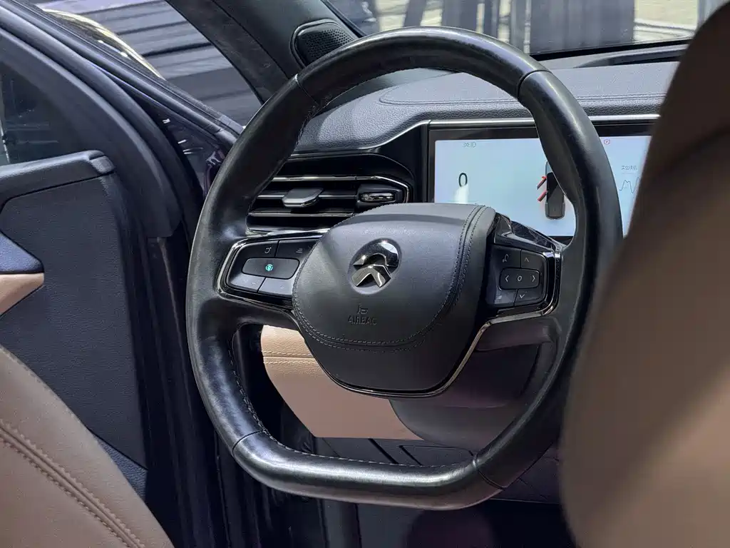 NIO ES8 — миниатюра 12