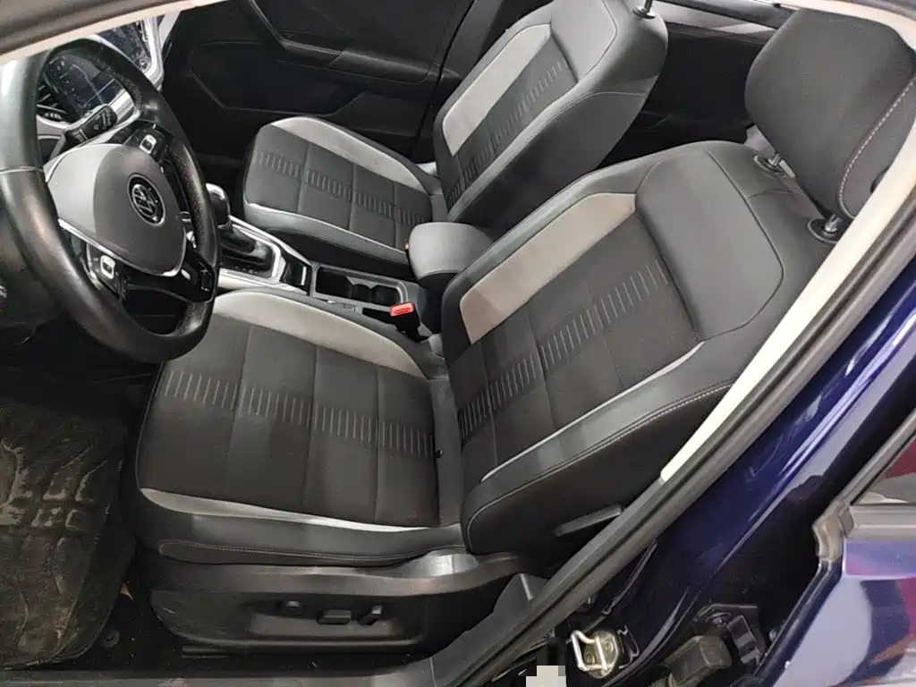 Volkswagen T-Roc — миниатюра 15