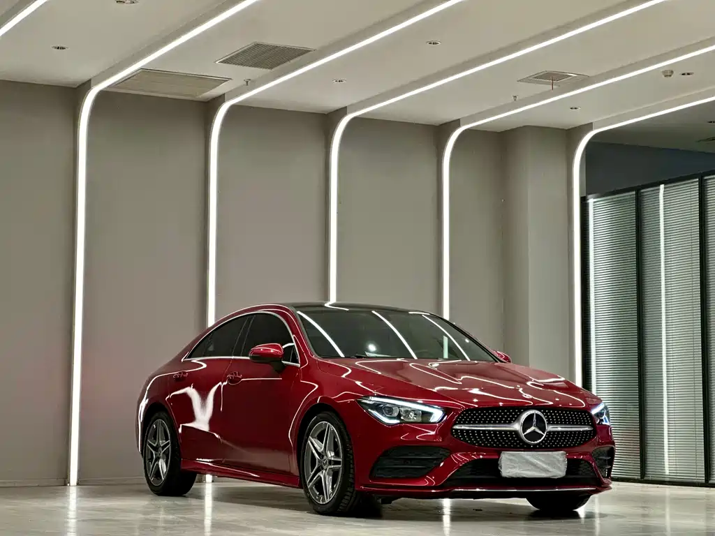 MERCEDES-BENZ CLA