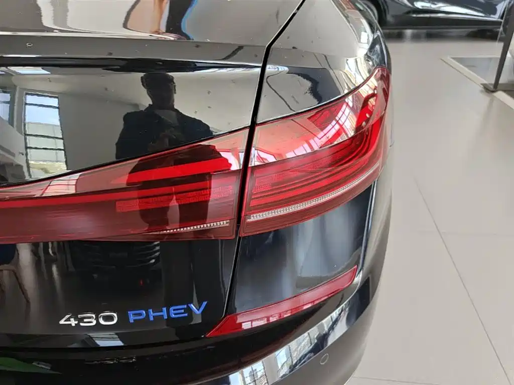 Volkswagen Passat 2025 430PHEV