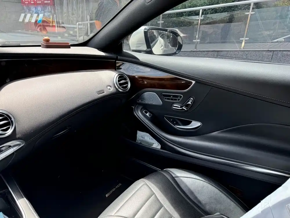 Mercedes-Benz S-Class — миниатюра 11