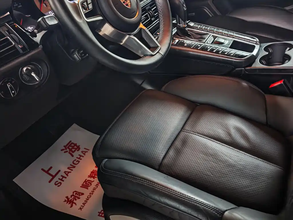 Porsche Macan — миниатюра 4