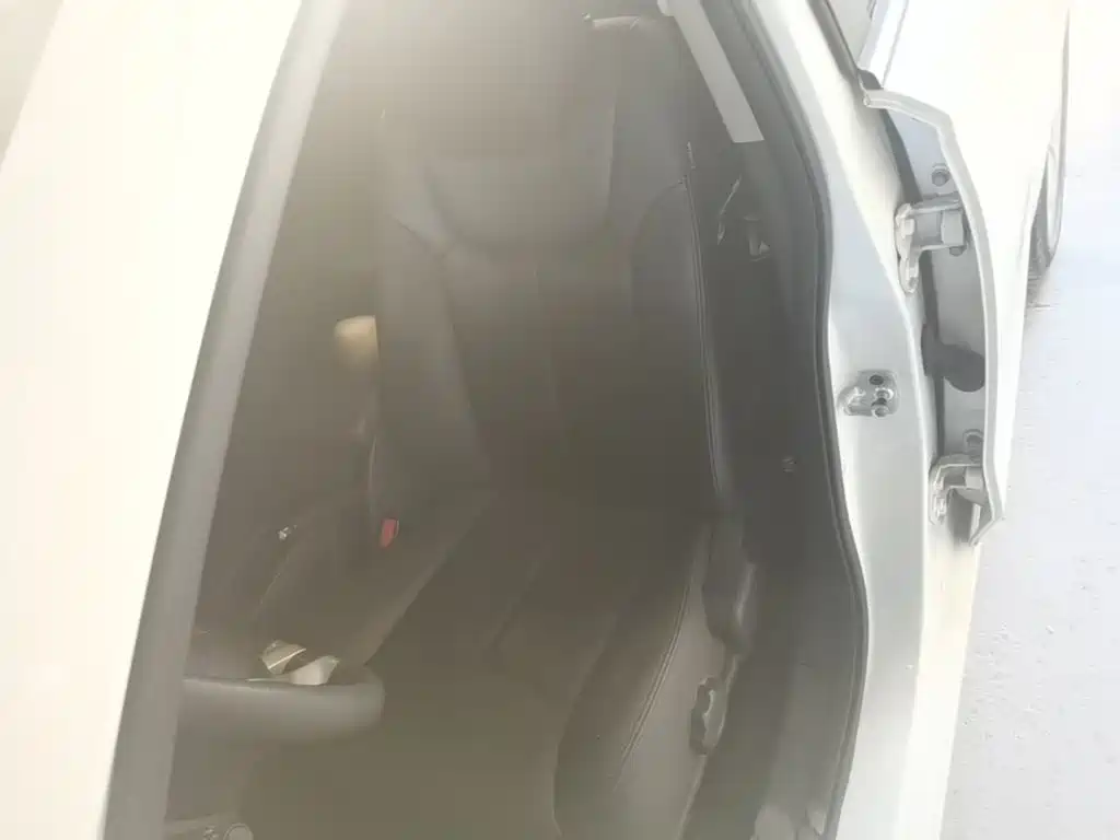 Roewe 360 — миниатюра 15