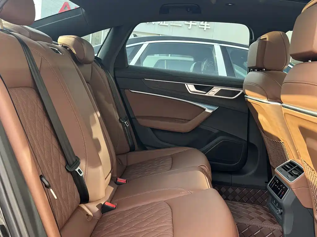 Audi A6L 2025 45 TFSI quattro