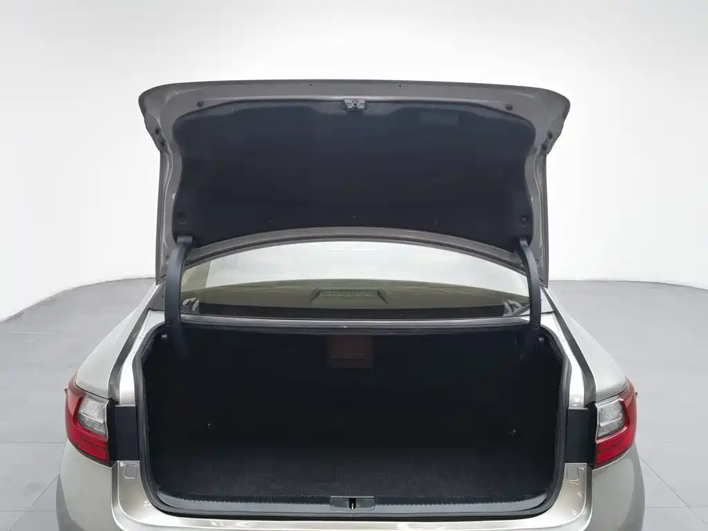 Lexus ES — миниатюра 16