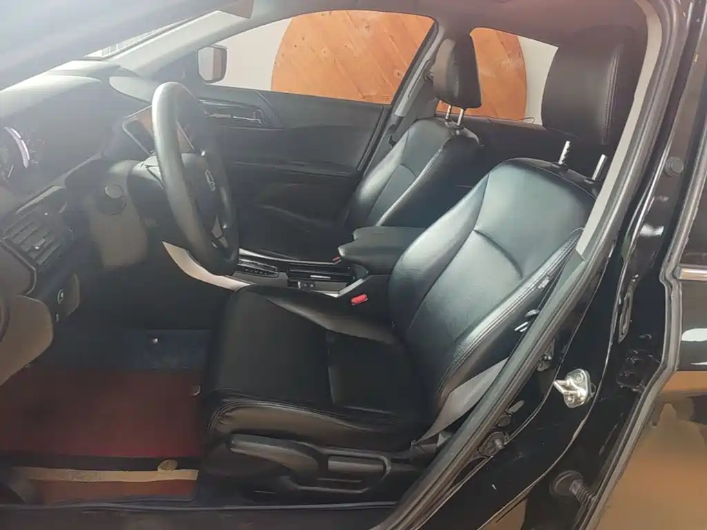 Honda Accord — миниатюра 15