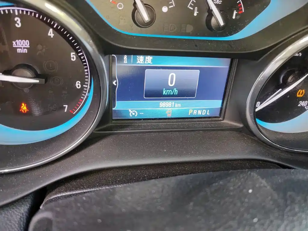 Buick Envision Plus — миниатюра 13