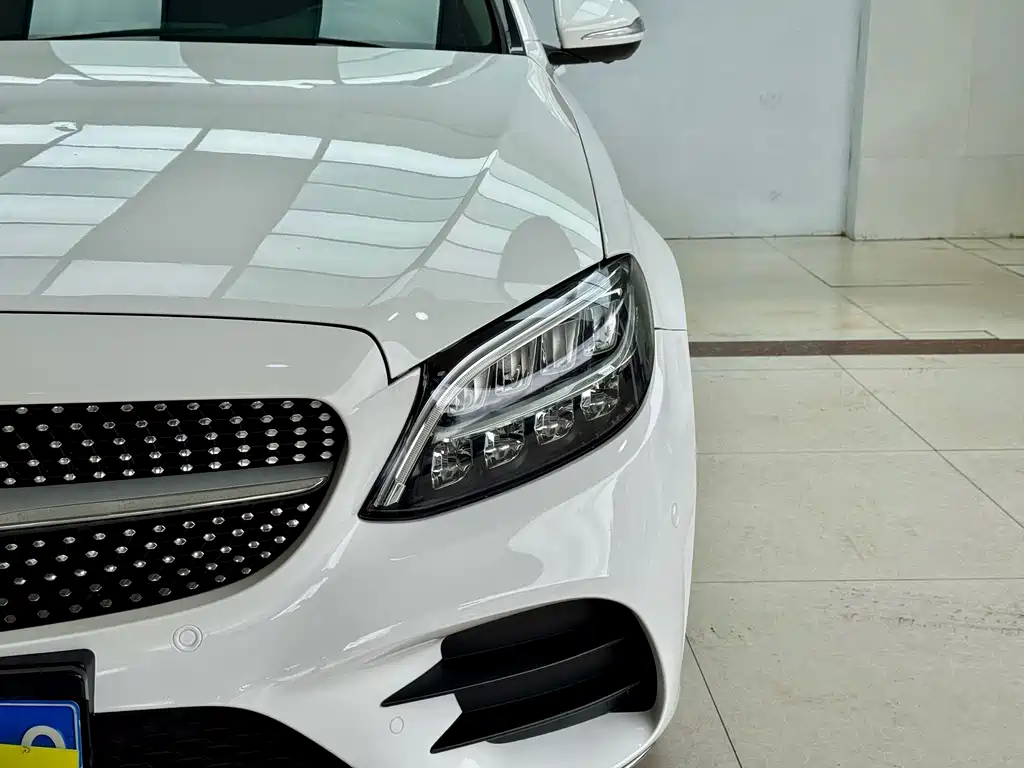 Mercedes-Benz C-Class — миниатюра 4
