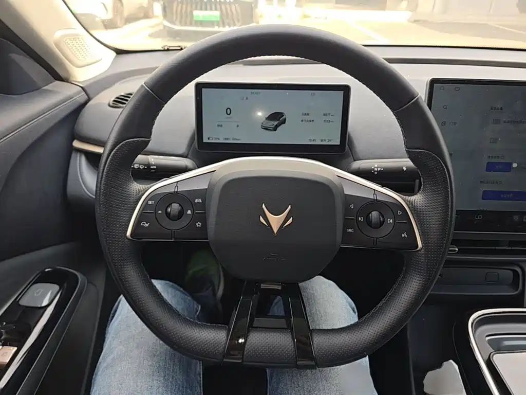 ARCFOX Beta T1 — миниатюра 3