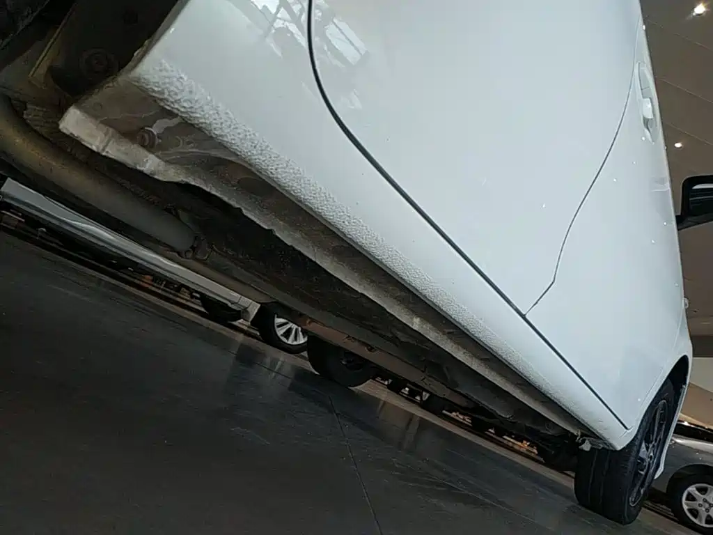 Toyota Yaris L — миниатюра 21