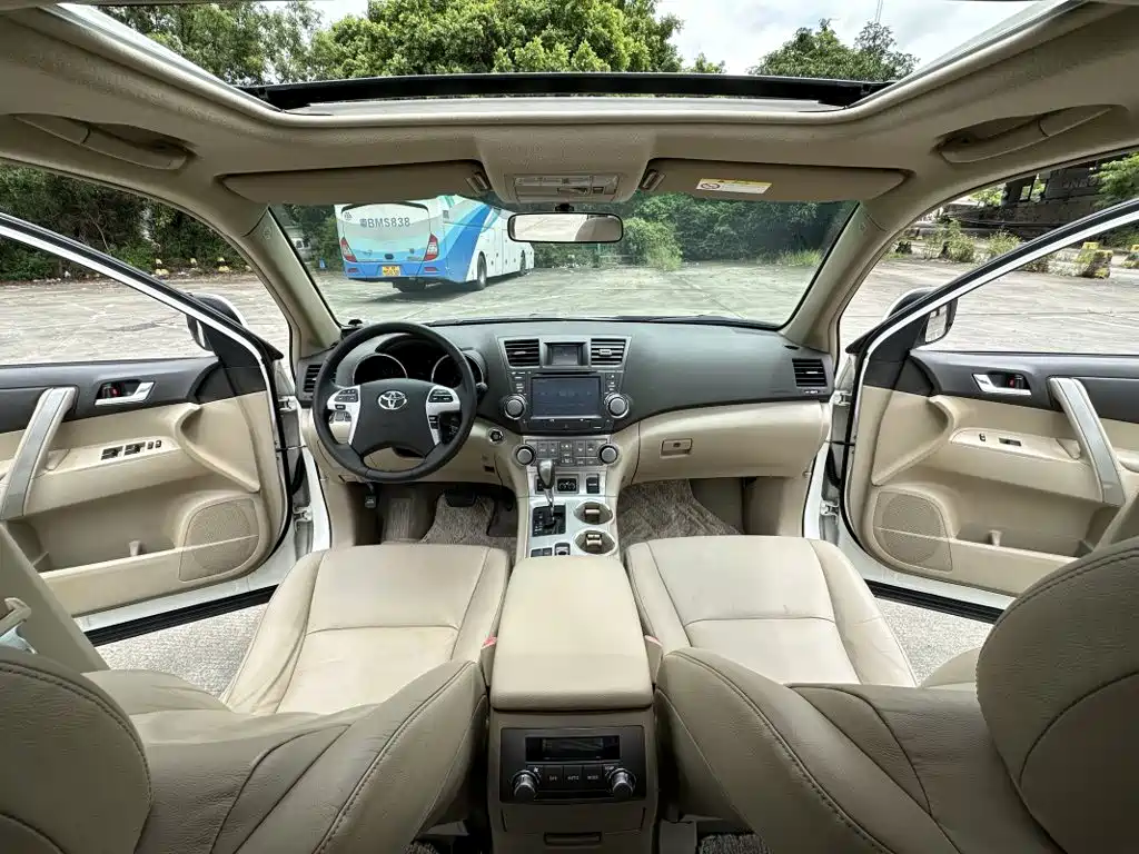 Toyota Highlander — миниатюра 8