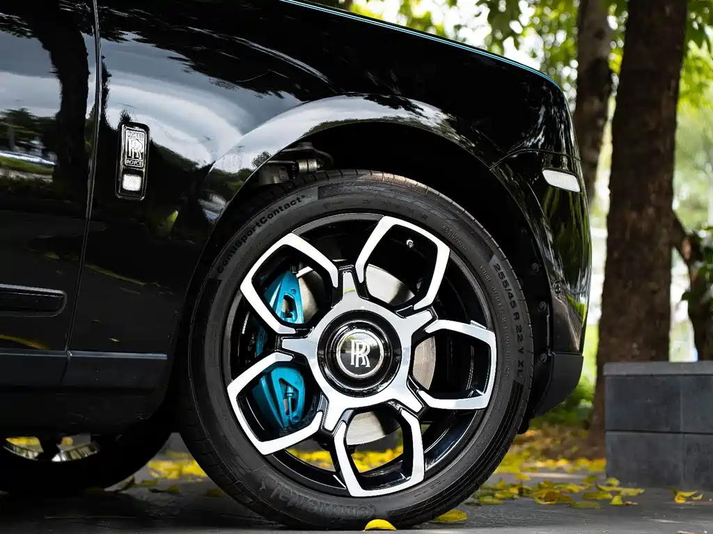 Rolls-Royce Cullinan 2024 Black Badge