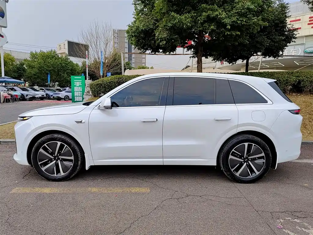 Li Auto IDEAL L6