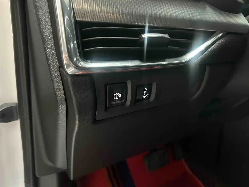 Cadillac XT4 2020 28T Lead