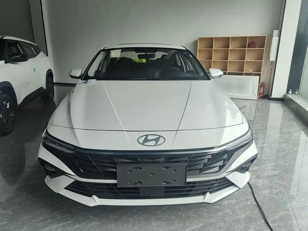 Hyundai Elantra 2023 1.5L CVT GLX Elite