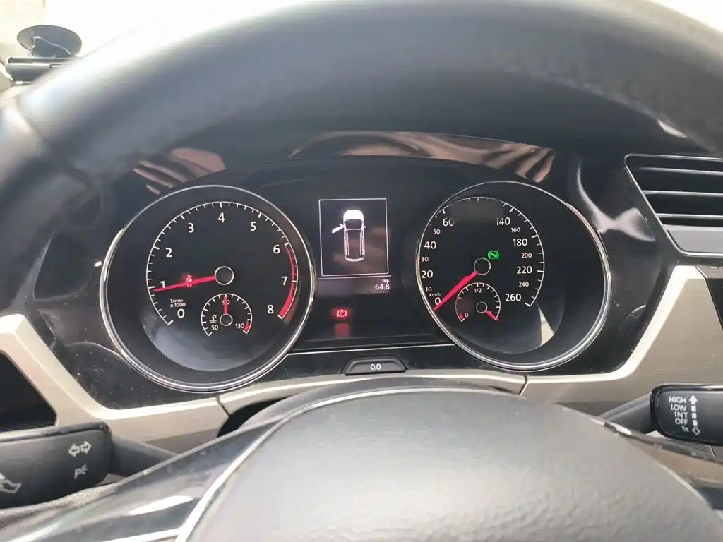 Volkswagen Touran — миниатюра 4