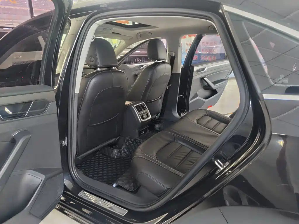 Volkswagen Passat — миниатюра 11