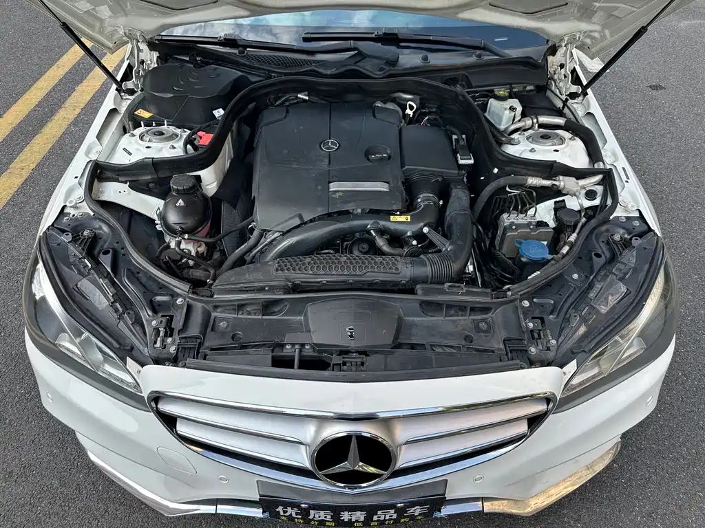Mercedes-Benz E-Class — миниатюра 9