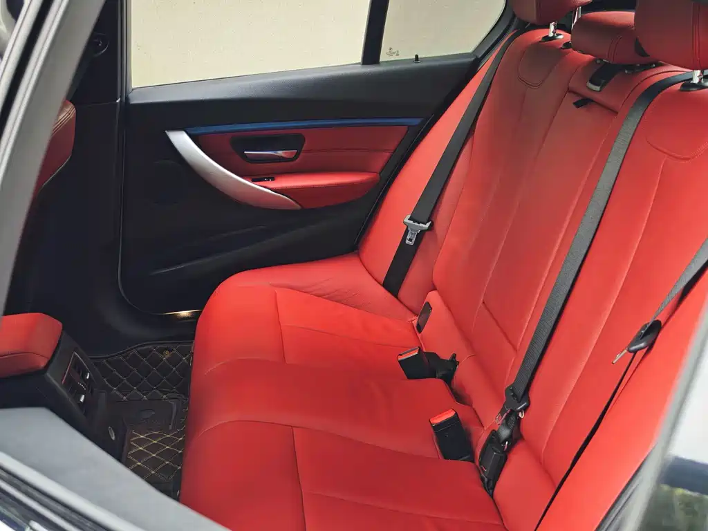 BMW 3 Series — миниатюра 17