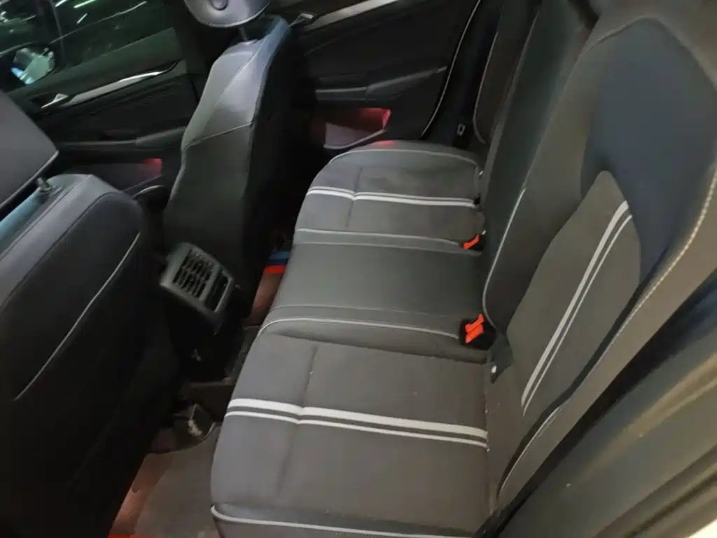 Volkswagen Golf — миниатюра 17