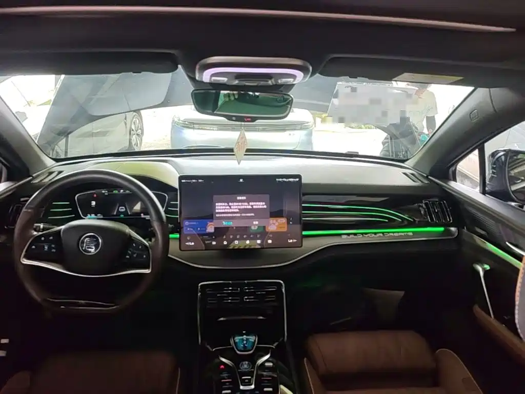 BYD Tang New Energy — миниатюра 10
