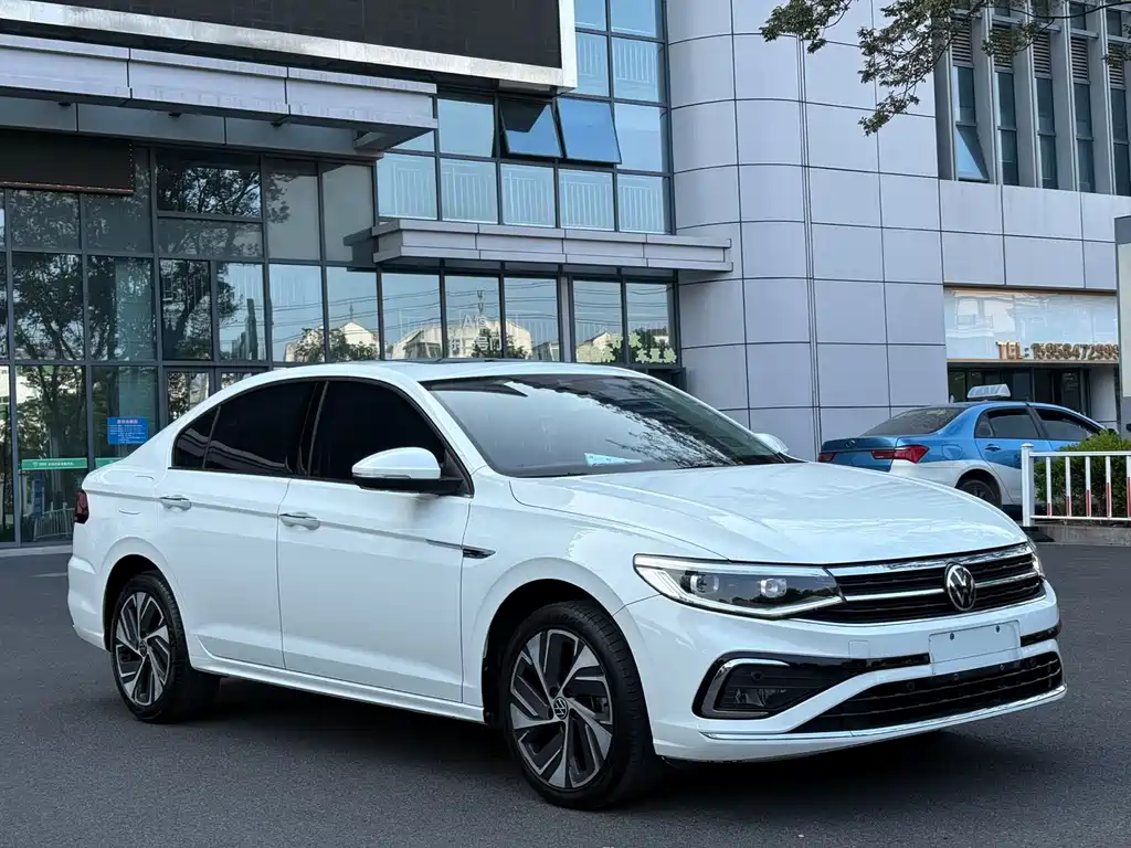 Volkswagen Bora — миниатюра 2