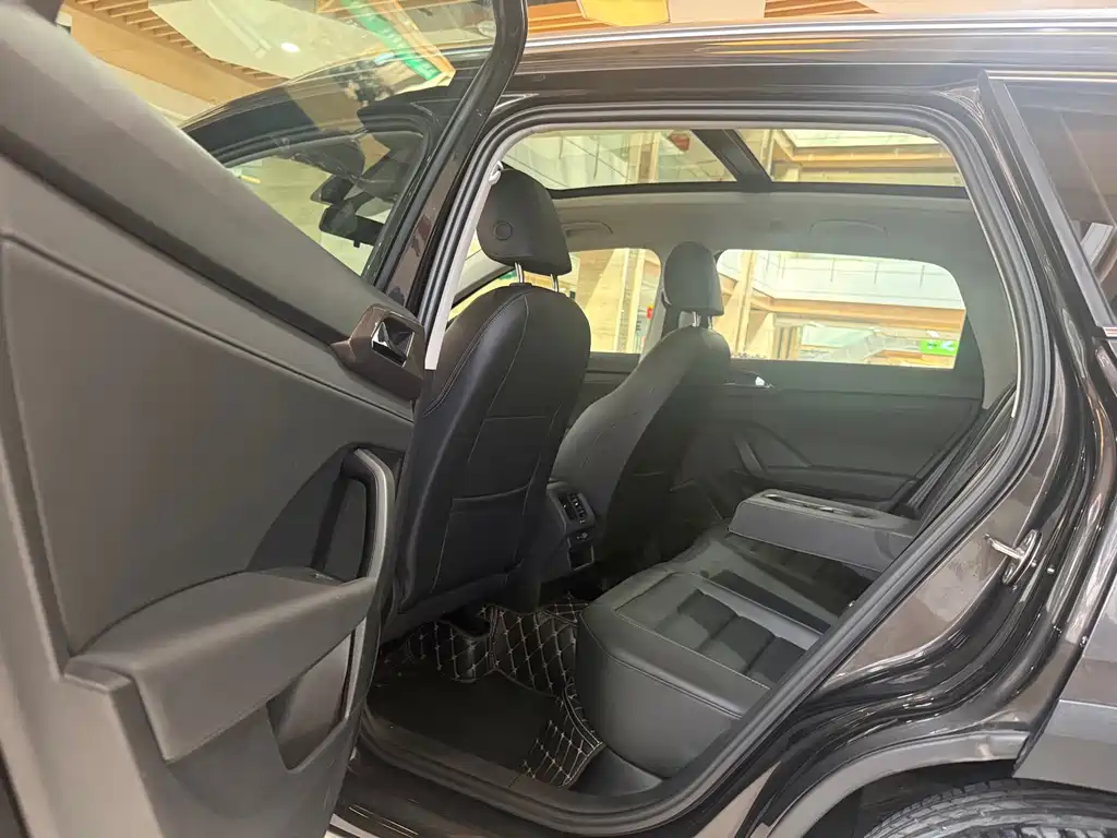 Volkswagen Tharu — миниатюра 7