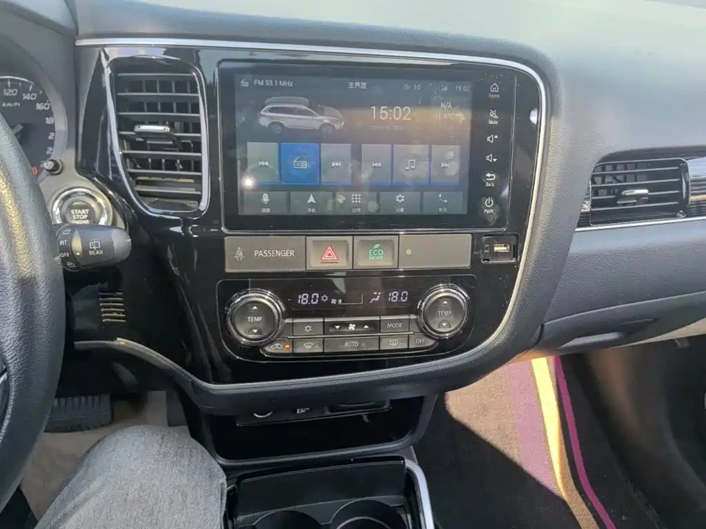 Mitsubishi Outlander — миниатюра 13
