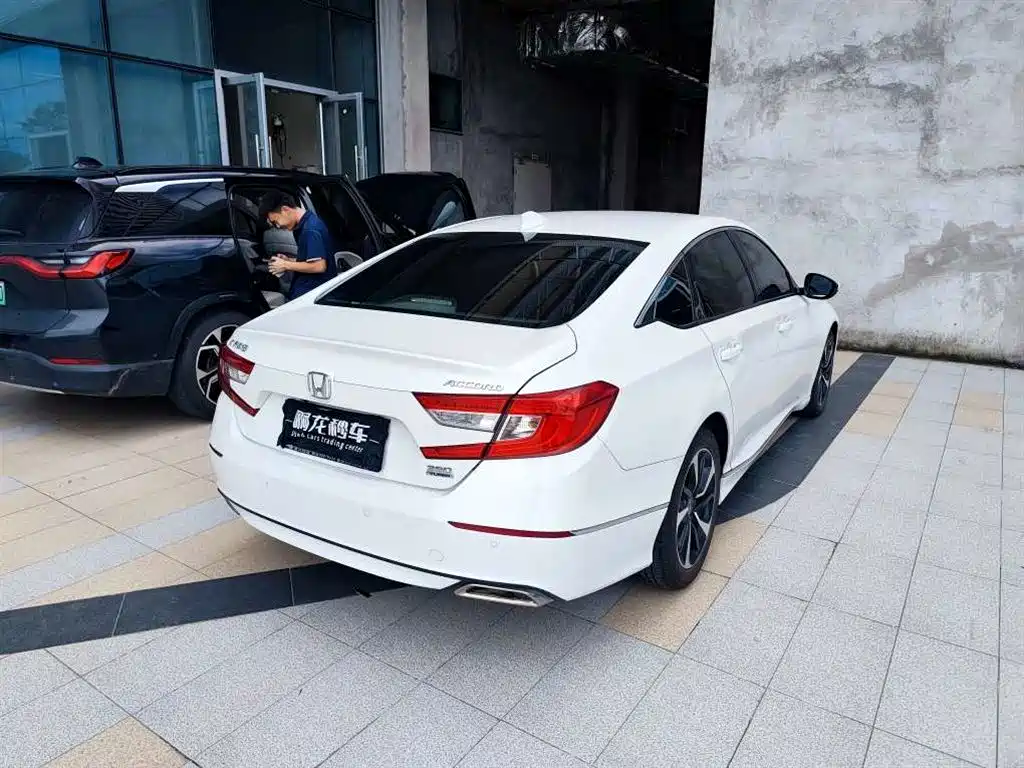 Honda Accord — миниатюра 7