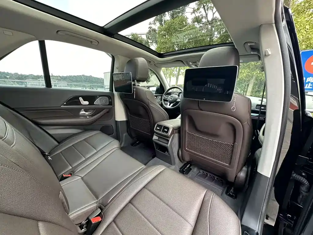 Mercedes-Benz GLE (Import) — миниатюра 38