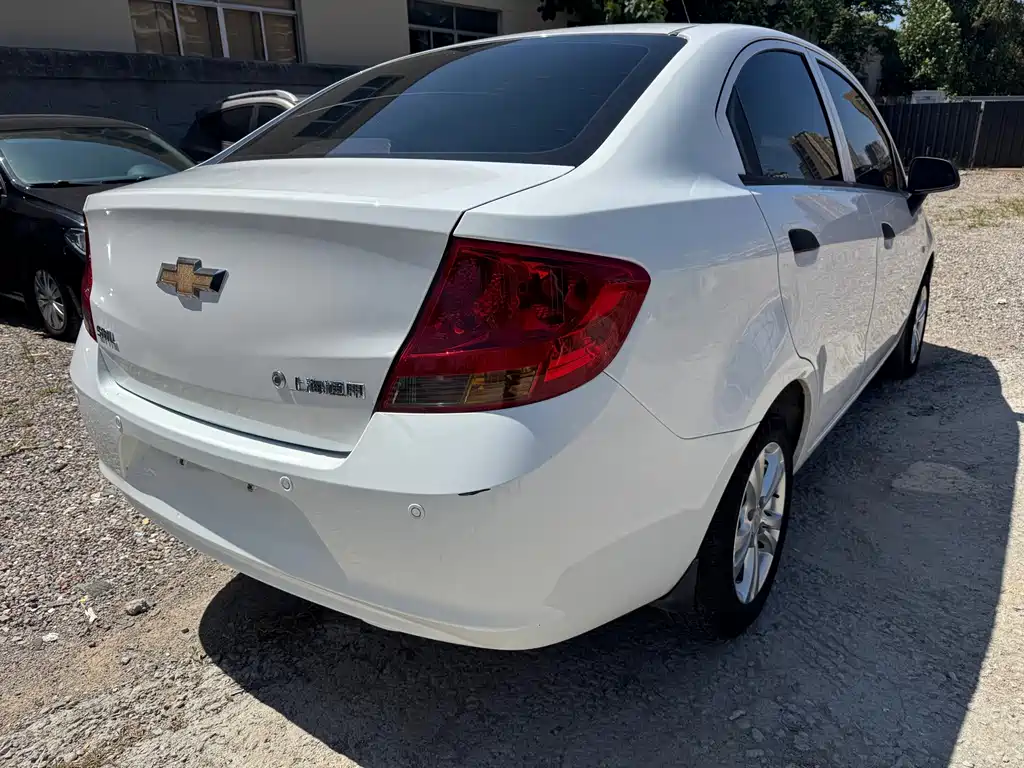 Chevrolet Sail — миниатюра 5