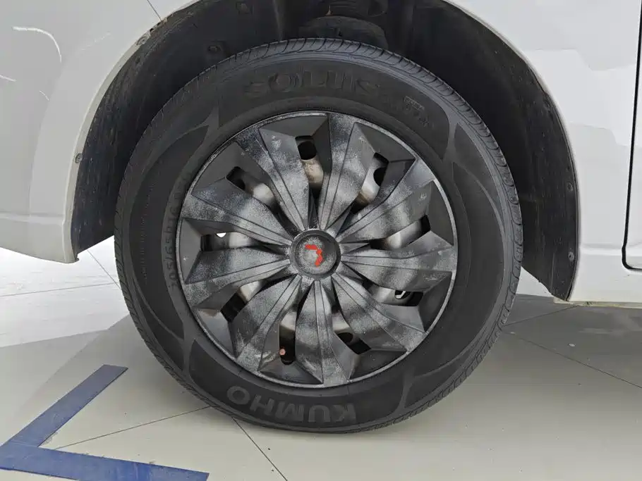 Wuling Hongguang PLUS — миниатюра 6